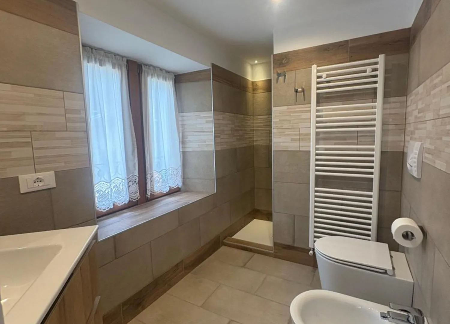 Albergo Vittoria Santo Stefano Di Cadore 2*,  Italien